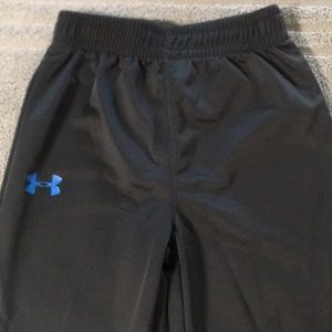Under Armour boys size 5 Navy Athletic Pants